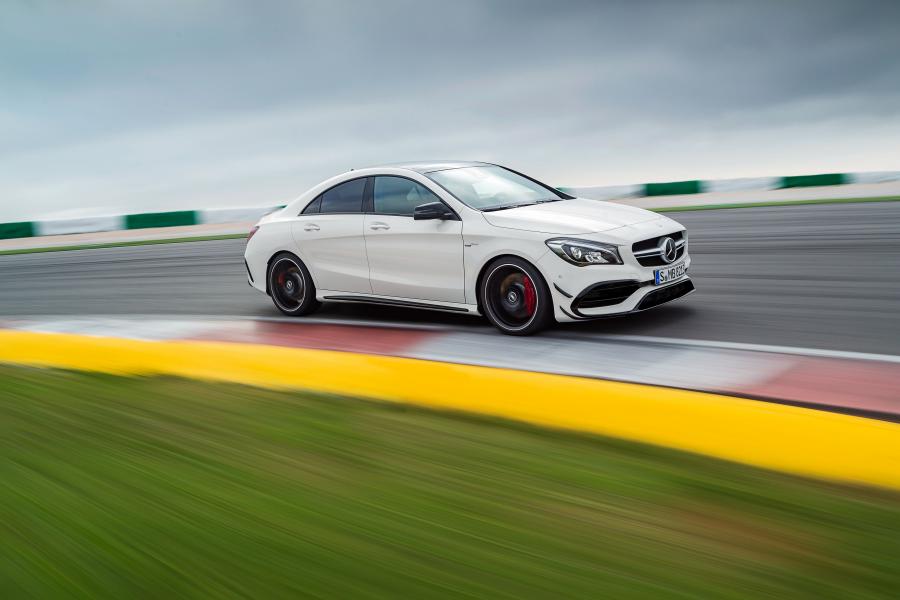  Mercedes-AMG CLA45 4Matic 2016 года  (фото 32 из 40)